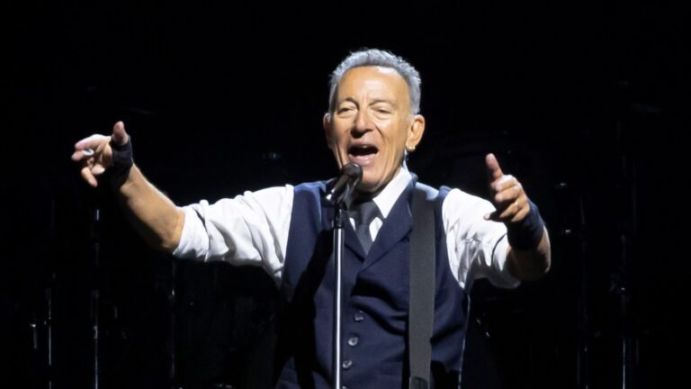 Bruce Springsteen Joins Zach Bryan in Surprise at New Jersey Concert