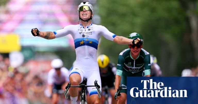 Don’t look back in Angers: Wiebes sprints to stage three win at Tour de France Femmes | Tour de France Femmes