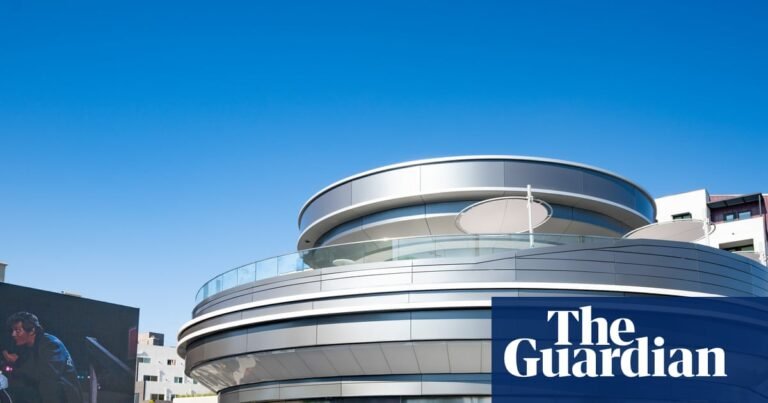 Elon Musk opened a diner in Hollywood. What could go wrong? I went to find out | Los Angeles Elon Musk opened a diner in Hollywood. What could go wrong? I went to find out | Los Angeles