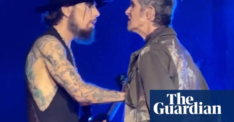 Jane’s Addiction members sue singer Perry Farrell over onstage altercation | Jane's Addiction