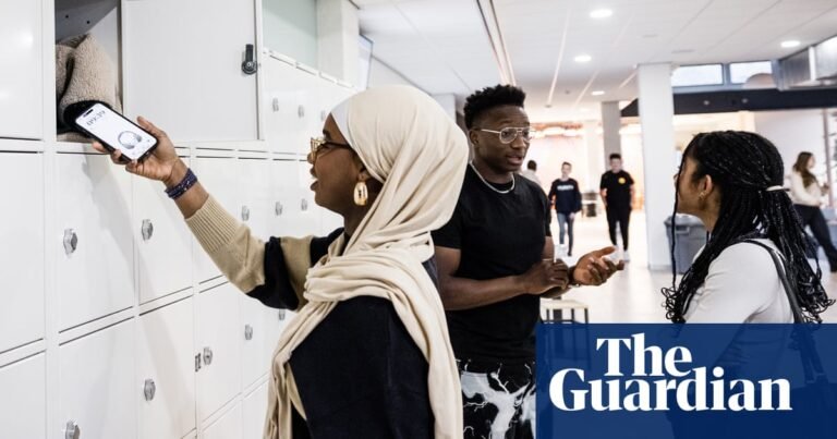 Smartphone bans in Dutch schools have improved learning, study finds | Netherlands