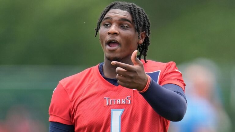 Struggling Titans offense ‘very mid right now,’ says QB Cam Ward Struggling Titans offense 'very mid right now,' says QB Cam Ward