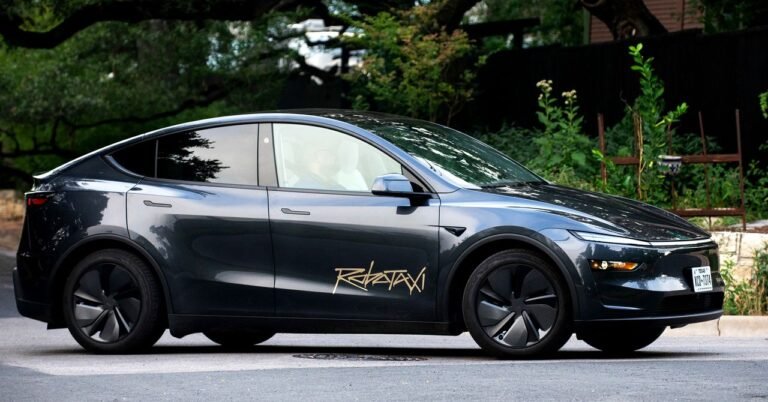 Tesla Readies a Taxi Service in San Francisco—but Not With Robotaxis