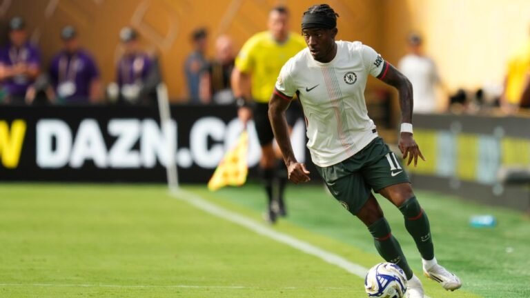 Transfer rumors, news: Arsenal bid for Chelsea's Madueke