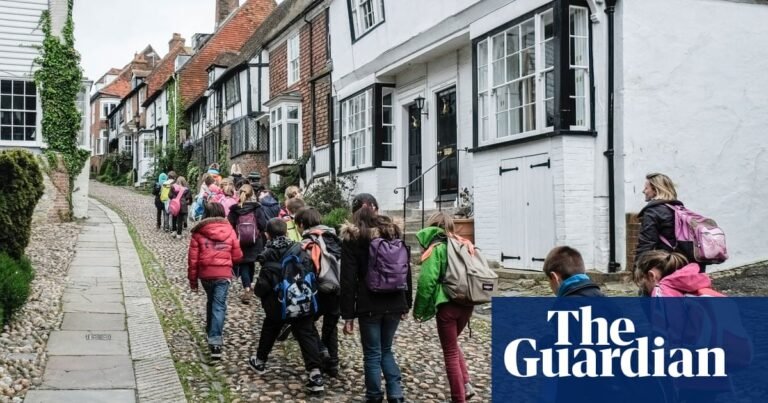 Twelve of England’s regional mayors back plan for ‘national active travel network’ | Transport policy