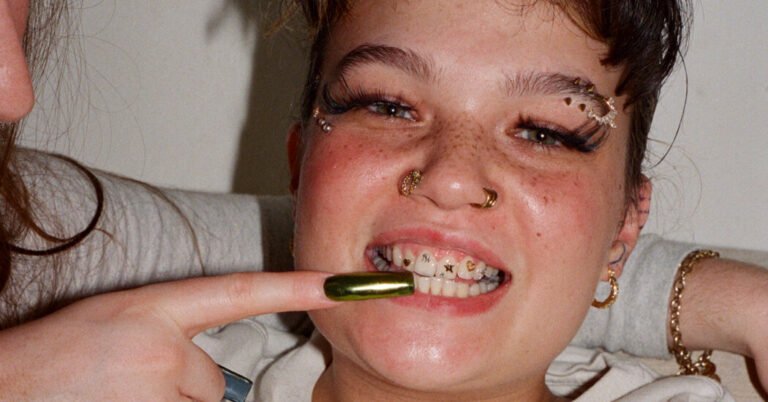 Can ‘Messy’ Singer Lola Young Make It Big Without Breaking?