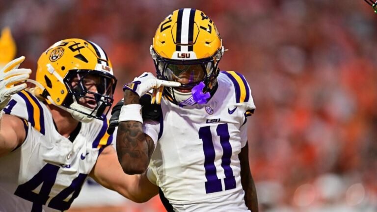 College football winners, losers in Week 1: LSU flexes national title-caliber defense, Arch Manning falls flat