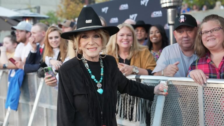 Country Hitmaker and Longtime Opry Member Was 85