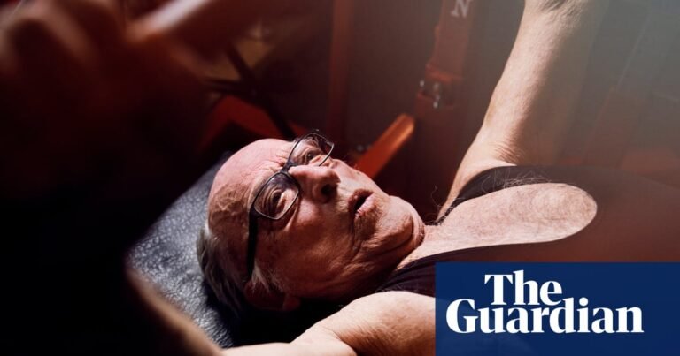 Daily pill helps patients lose 12% of body weight in early trial | Diets and dieting