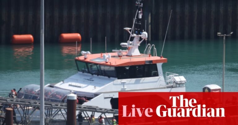 First people detained under ‘one in, one out’ deal before being sent back to France – UK politics live | Politics
