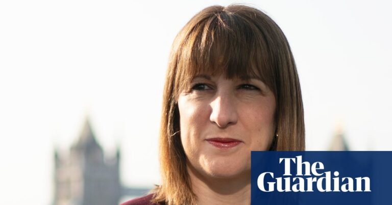 Labour preparing to use public-private funding model for NHS in England | Economic policy Labour preparing to use public-private funding model for NHS in England | Economic policy