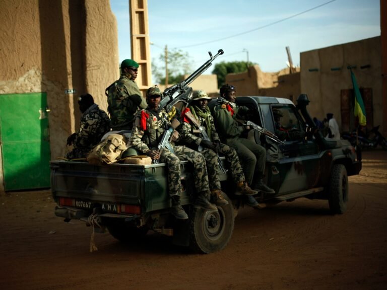 Mali’s military arrests generals, suspected French agent in overthrow plot | Military News Mali’s military arrests generals, suspected French agent in overthrow plot | Military News