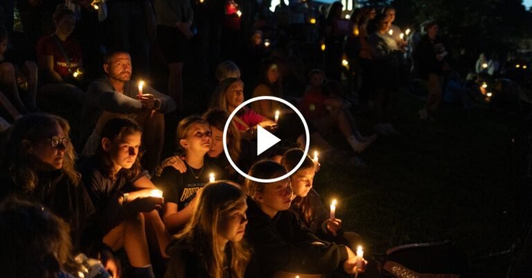 Minneapolis Community Mourns School Shooting Victims