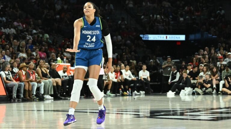 Napheesa Collier injury: Lynx star and WNBA MVP frontrunner limps off court after severe ankle roll vs. Aces Napheesa Collier injury: Lynx star and WNBA MVP frontrunner limps off court after severe ankle roll vs. Aces