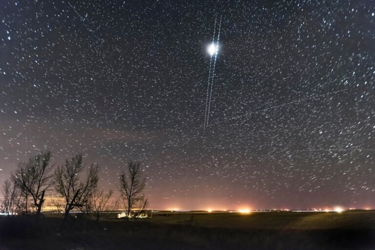 Starlink and Astronomers Are in a Light Pollution Standoff