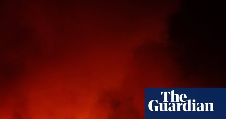 Thousands evacuated in Spain as deadly heatwave fans Mediterranean wildfires | Wildfires