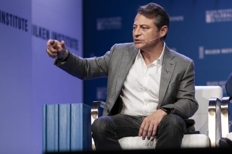 Tony Robbins' and Peter Diamandis’ longevity company Fountain Life raises $18M