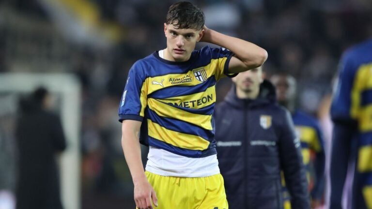 Transfer rumors, news: Milan clubs battle Liverpool for Leoni