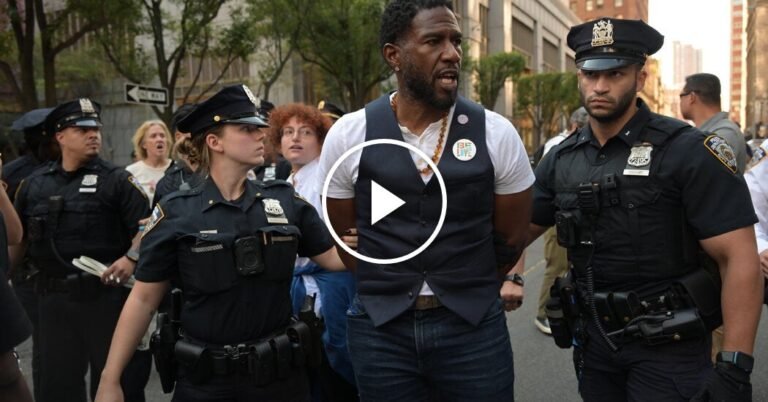 11 Democratic Officials Arrested Trying to Access ICE Detention Cells