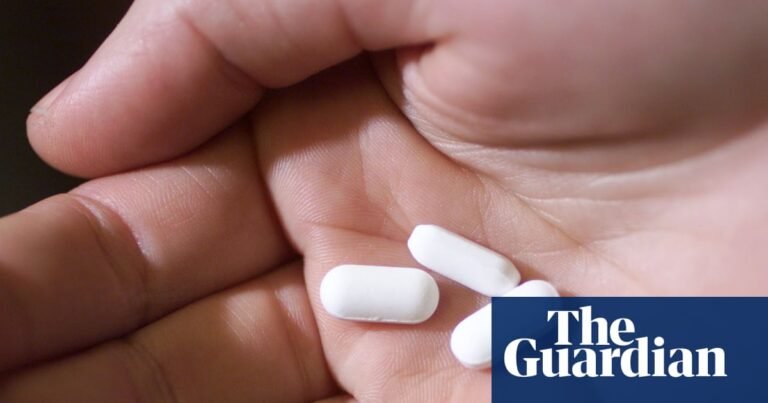 Aspirin can have ‘huge effect’ in stopping colorectal cancer returning, study finds | Medical research