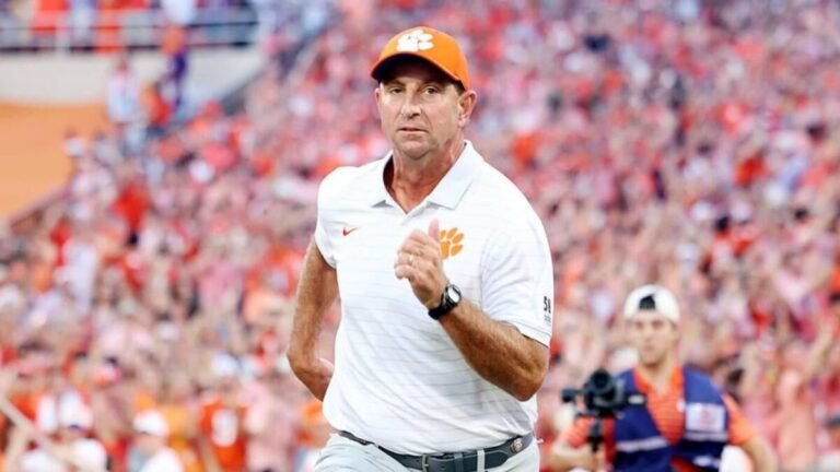 Clemson coach Dabo Swinney deserves all the criticism amid a 1-3 start — but don’t count him out just yet Clemson coach Dabo Swinney deserves all the criticism amid a 1-3 start -- but don't count him out just yet