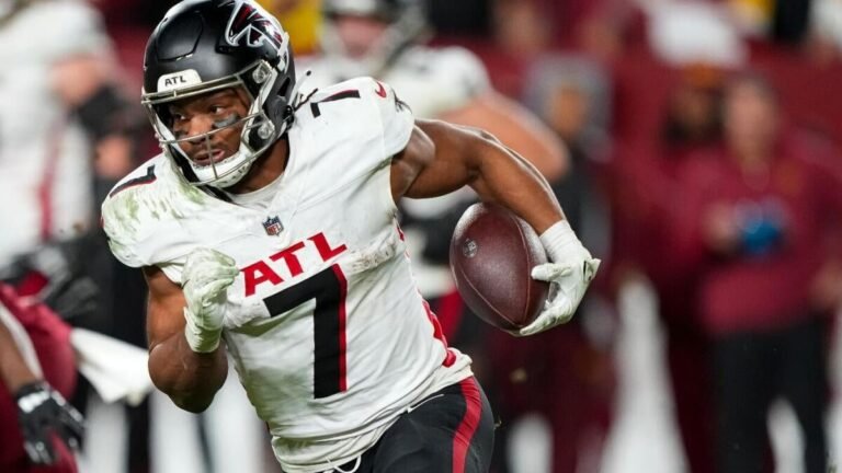 Fantasy Football Week 4 Lineup Decisions: Who to start, who to sit, must-start plays, flex plays and more