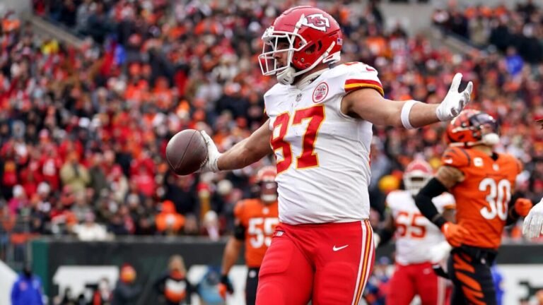 NFL Week 3 picks and score predictions: Winless Giants take Chiefs to the wire, 49ers edge unbeaten Cardinals