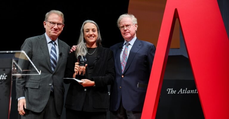 Sarah Topol Wins 2025 Michael Kelly Award (47)