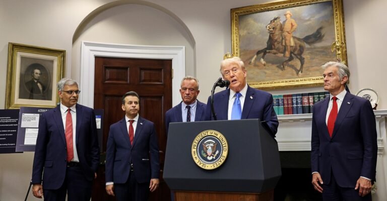 Trump Tells Pregnant Women to ‘Fight Like Hell’ Not to Take Tylenol