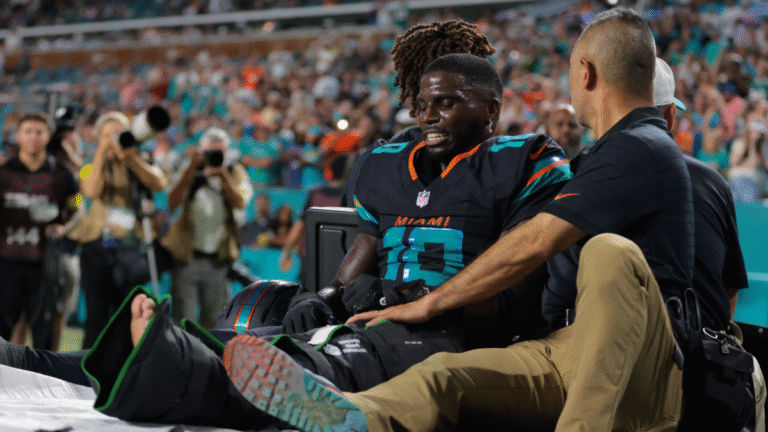 Tyreek Hill injury: Dolphins star WR dislocates knee — what it means for his future and Miami’s season Tyreek Hill injury: Dolphins star WR dislocates knee -- what it means for his future and Miami's season