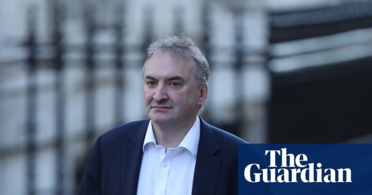 Attacks on UK cabinet secretary ‘stink of political cowardice’, union leader says | Civil service