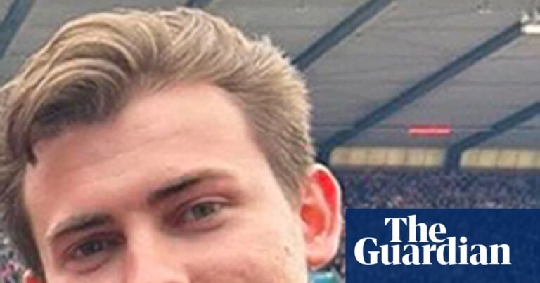 Glasgow University accused of failing student who killed himself on graduation day | University of Glasgow Glasgow University accused of failing student who killed himself on graduation day | University of Glasgow