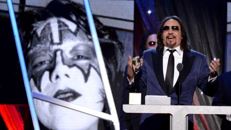 Kiss’ Paul Stanley and Gene Simmons React to Ace Frehley’s Death Kiss' Paul Stanley and Gene Simmons React to Ace Frehley's Death