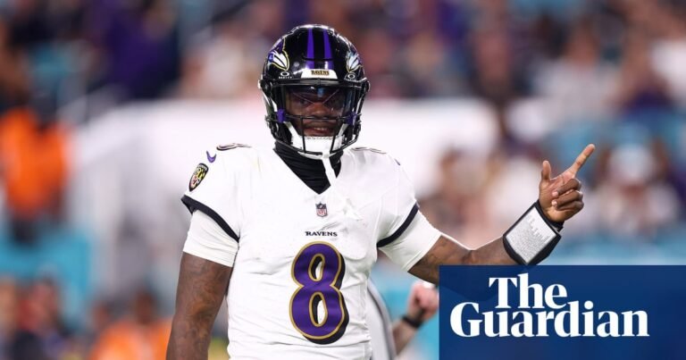 Lamar Jackson dazzles on return from injury as Ravens dominate Dolphins | NFL