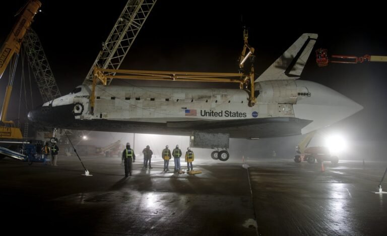 Moving NASA Space Shuttle to Texas from DC Could Damage It, Experts Say Moving NASA Space Shuttle to Texas from DC Could Damage It, Experts Say