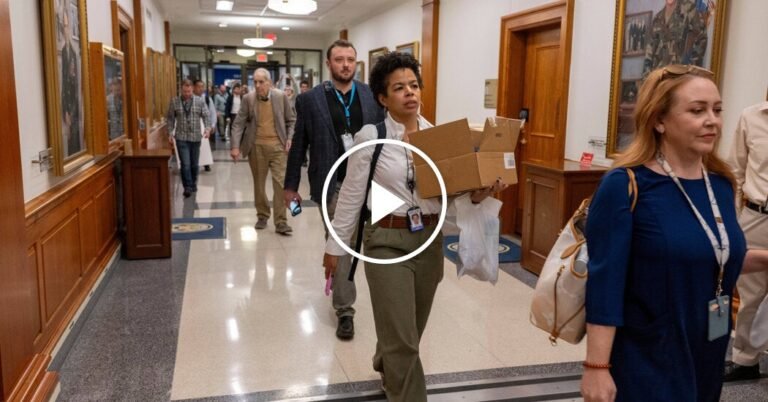 Pentagon Reporters Walk Out, Rejecting New Press Rules