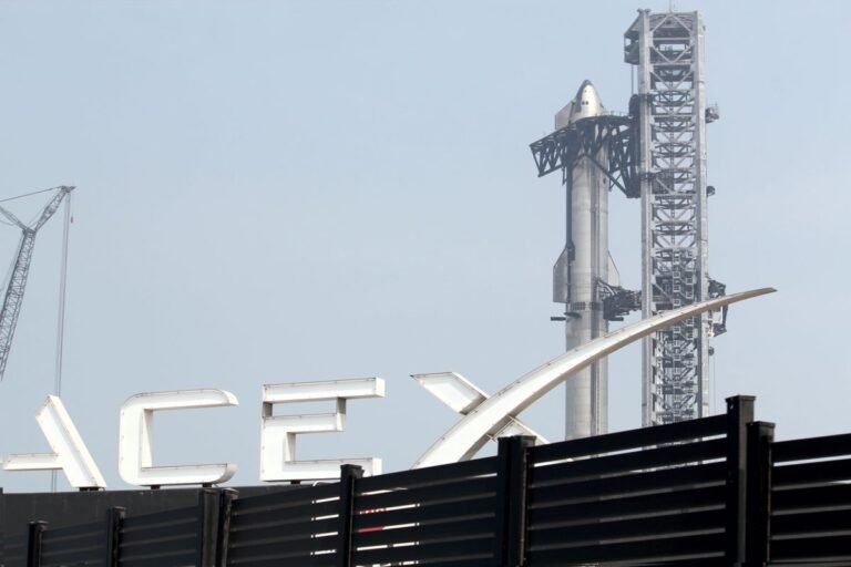 SpaceX’s Starship Succeeds in Final Test Flight of 2025 SpaceX’s Starship Succeeds in Final Test Flight of 2025