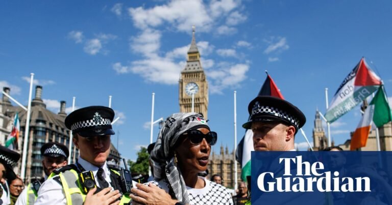 Starmer targets inflammatory chants at Palestine protests for further curbs | Protest Starmer targets inflammatory chants at Palestine protests for further curbs | Protest