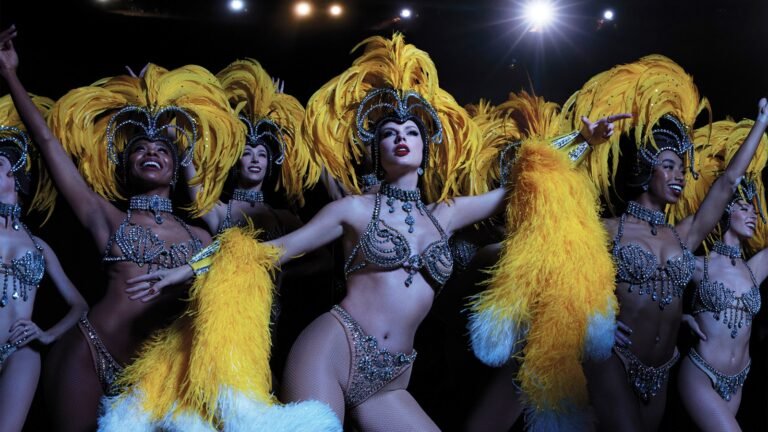 Taylor Swift Sets Six-Part Eras Tour Docuseries, Extends Concert Film Taylor Swift Sets Six-Part Eras Tour Docuseries, Extends Concert Film