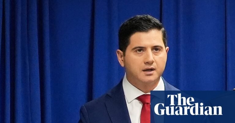 Trump-appointed acting US attorney disqualified from cases for ‘unlawfully serving’, rules judge | Law (US) Trump-appointed acting US attorney disqualified from cases for ‘unlawfully serving’, rules judge | Law (US)