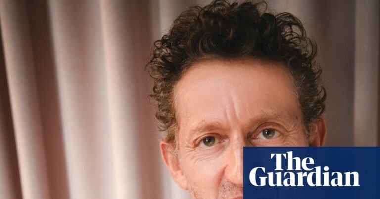 Alex Winter on fame, AI and reuniting with Keanu Reeves: ‘Sometimes we’re on a groove and go, ‘God damn, that was good!’ | Movies Alex Winter on fame, AI and reuniting with Keanu Reeves: ‘Sometimes we’re on a groove and go, ‘God damn, that was good!’ | Movies