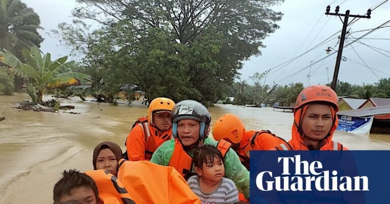 At least 500 killed in south-east Asia floods and landslides | Indonesia At least 500 killed in south-east Asia floods and landslides | Indonesia