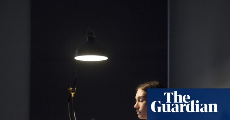 How employers can help their staff stay in work | Work & careers