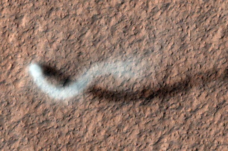Mars Has Lightning, Scientists Prove Mars Has Lightning, Scientists Prove