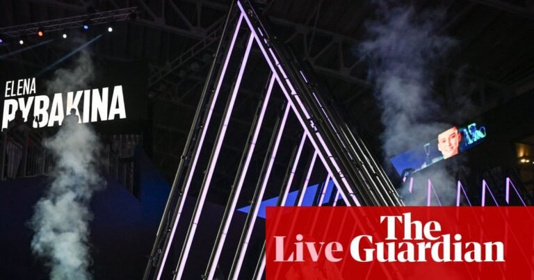 WTA Finals tennis: Elena Rybakina v Ekaterina Alexandrova, Iga Swiatek v Amanda Anisimova – live | WTA Finals