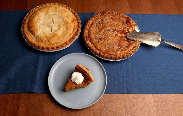 Which Thanksgiving Pie Causes the Biggest Blood Sugar Spike: Pecan, Apple or Pumpkin?