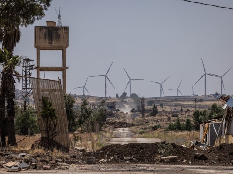 Israel launches new raids in Syria’s Quneitra, establishes checkpoints | Conflict News