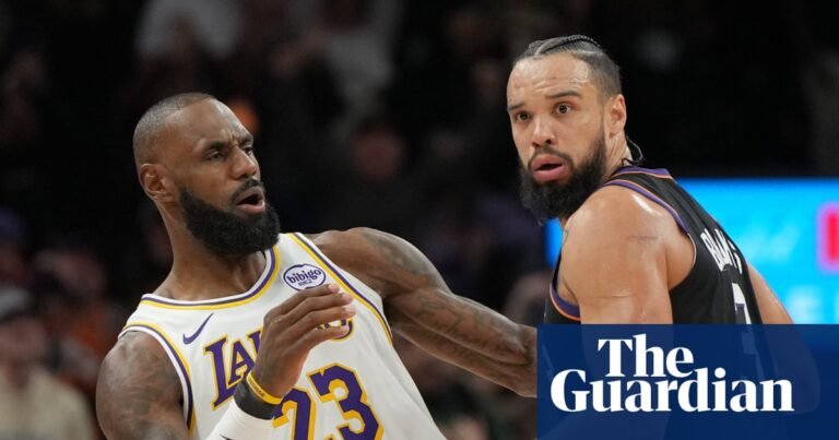 Suns’ Brooks ejected as he clashes with LeBron James again in Lakers’ last-gasp win | NBA Suns’ Brooks ejected as he clashes with LeBron James again in Lakers’ last-gasp win | NBA