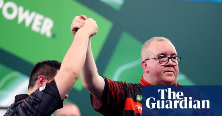 Title hopeful Bunting survives huge scare at PDC World Championship | PDC World Championships