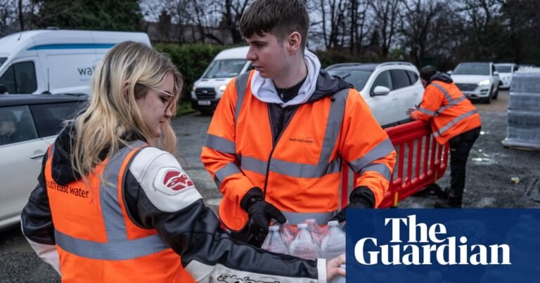South East Water boss in line for £400,000 bonus despite outages | Water industry South East Water boss in line for £400,000 bonus despite outages | Water industry